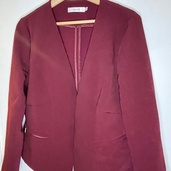 Ricki’s Burgundy Blazer - Picture 3 of 5